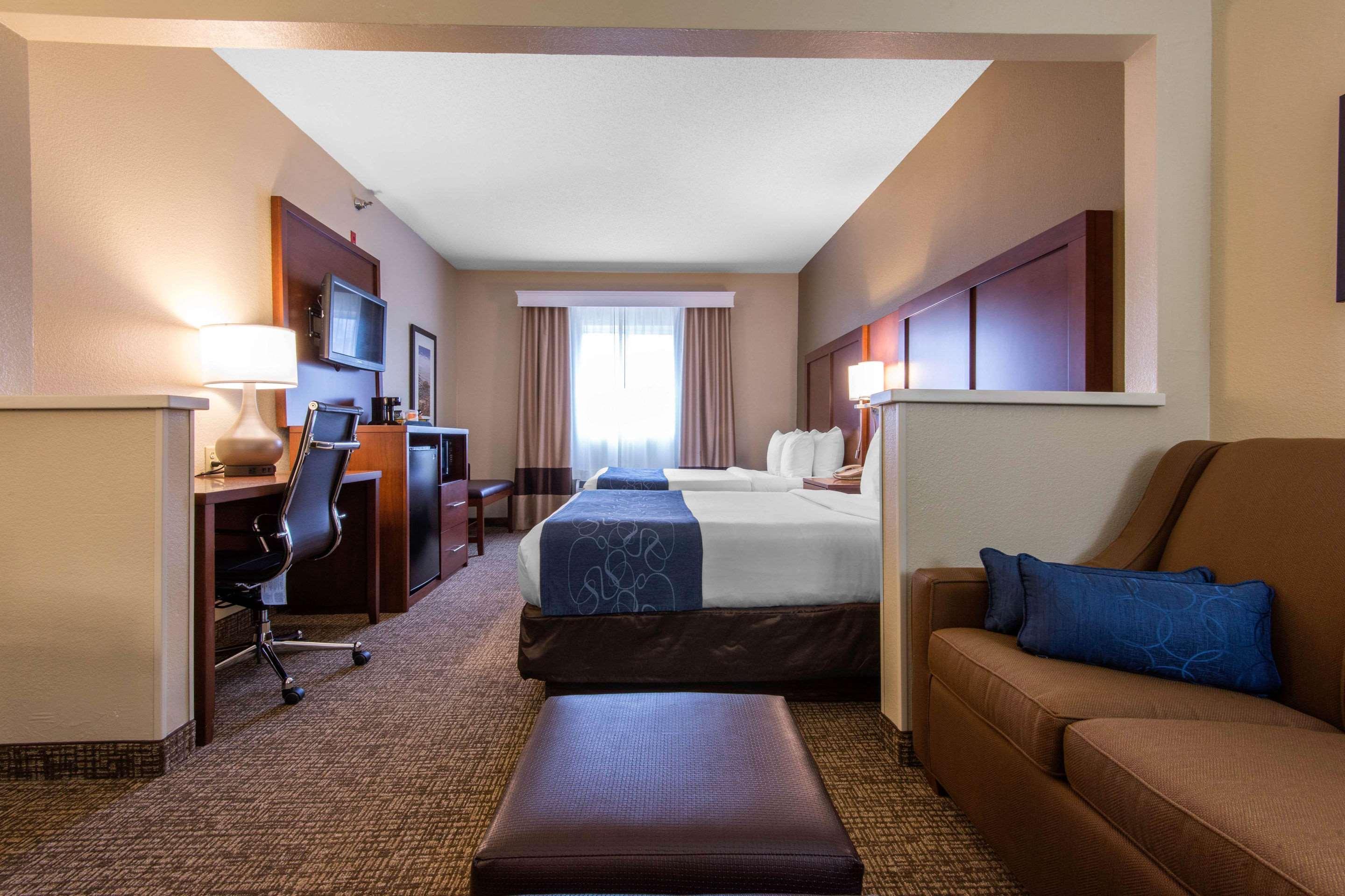 Comfort Suites Rochester Henrietta University Area Экстерьер фото
