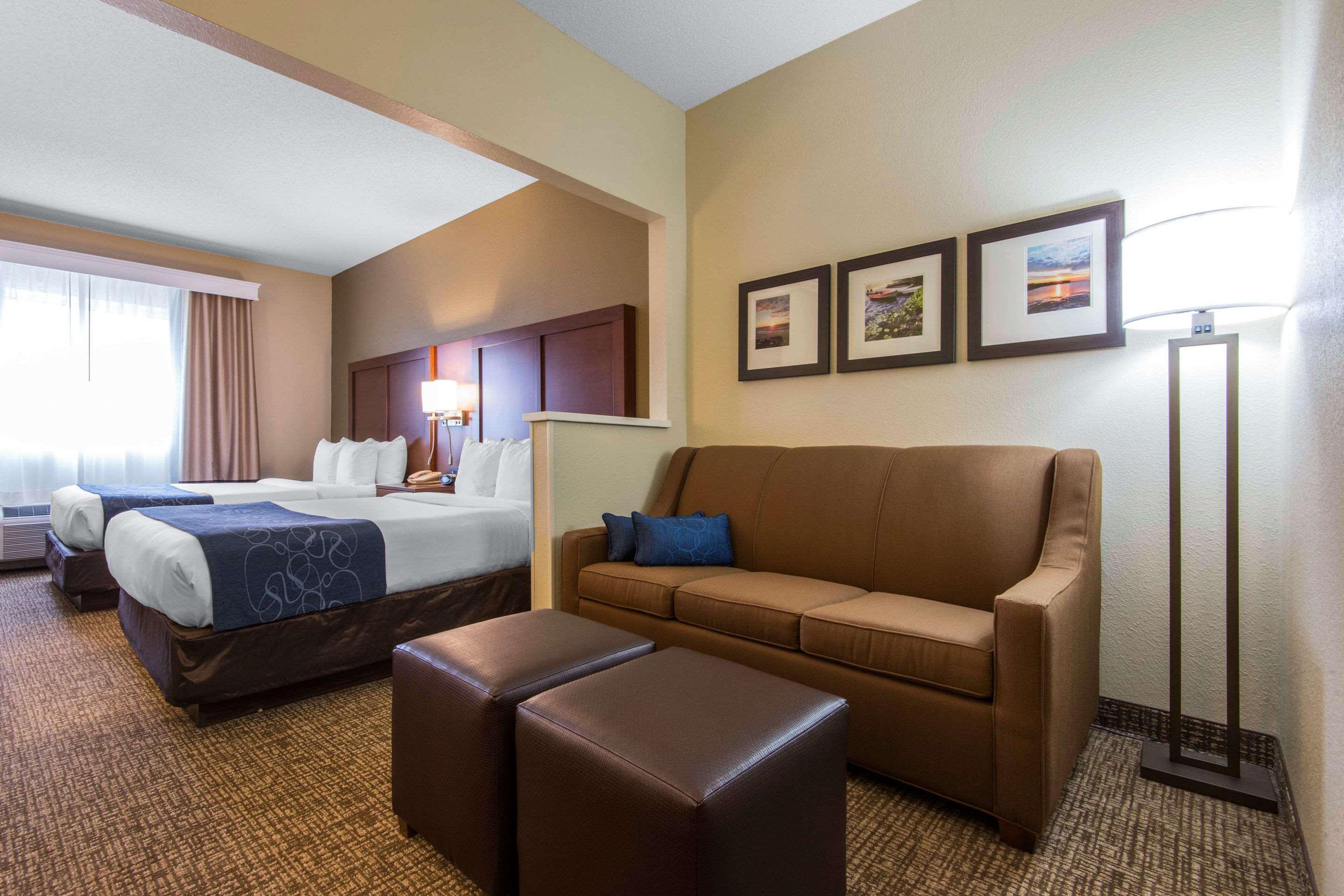 Comfort Suites Rochester Henrietta University Area Экстерьер фото