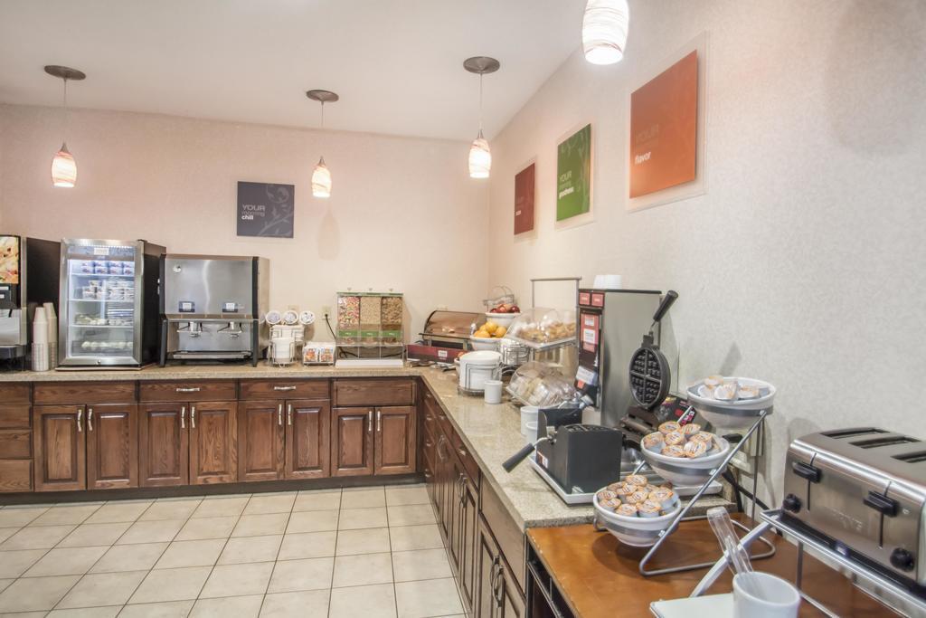 Comfort Suites Rochester Henrietta University Area Экстерьер фото