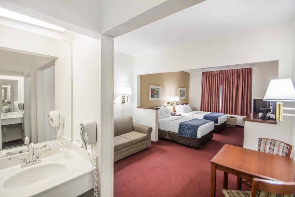 Comfort Suites Rochester Henrietta University Area Экстерьер фото
