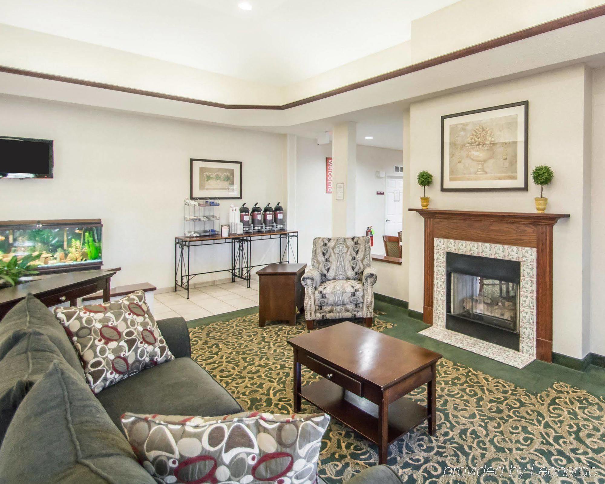Comfort Suites Rochester Henrietta University Area Экстерьер фото
